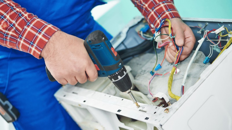 Köprübaşı Siemens Siemens çamaşır makinesi kart tamiri – Su almama arızası orijinal parça ile giderildi. - Teknik servis örneği